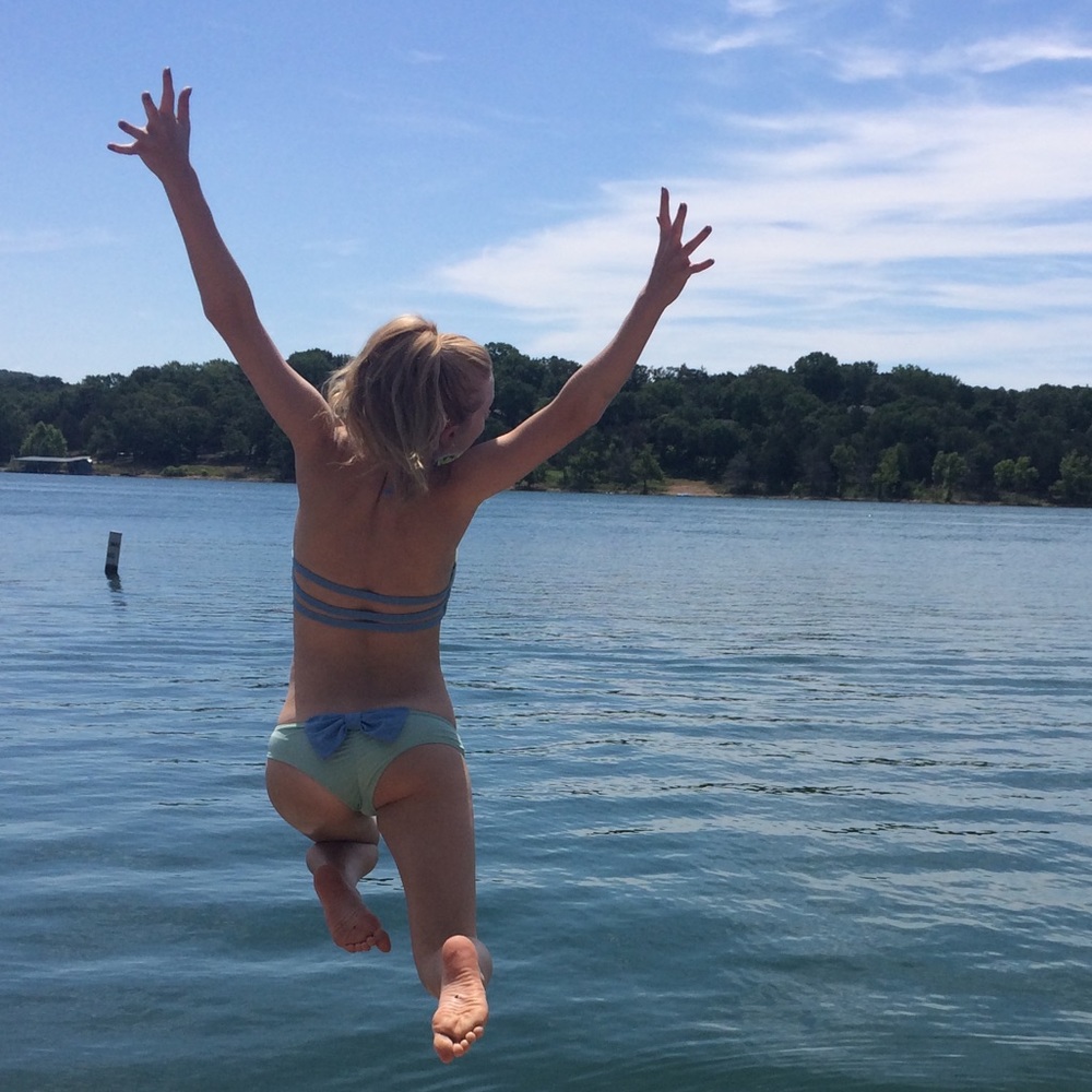 Bikini - Picture 3 of 3